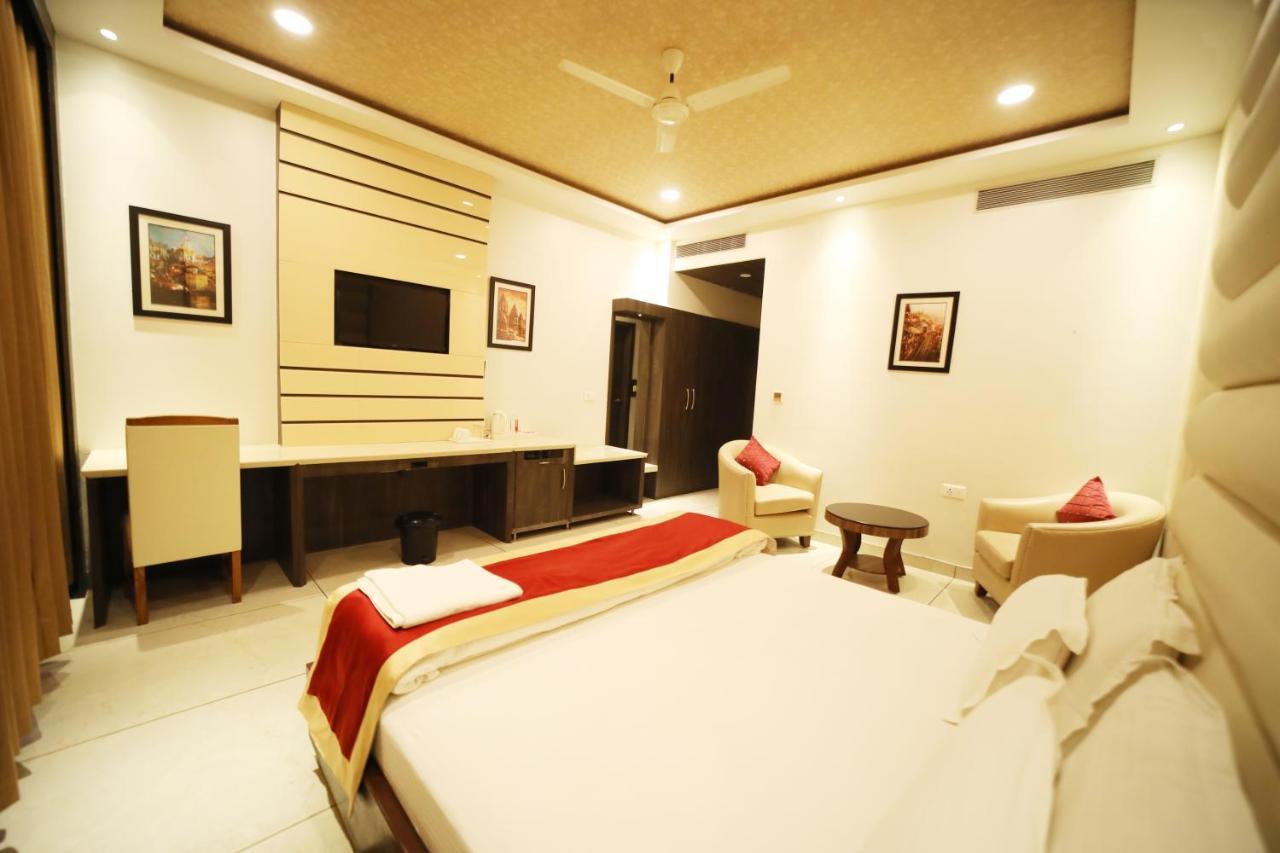 Hotel Panchsheel Ayodhya Exterior photo