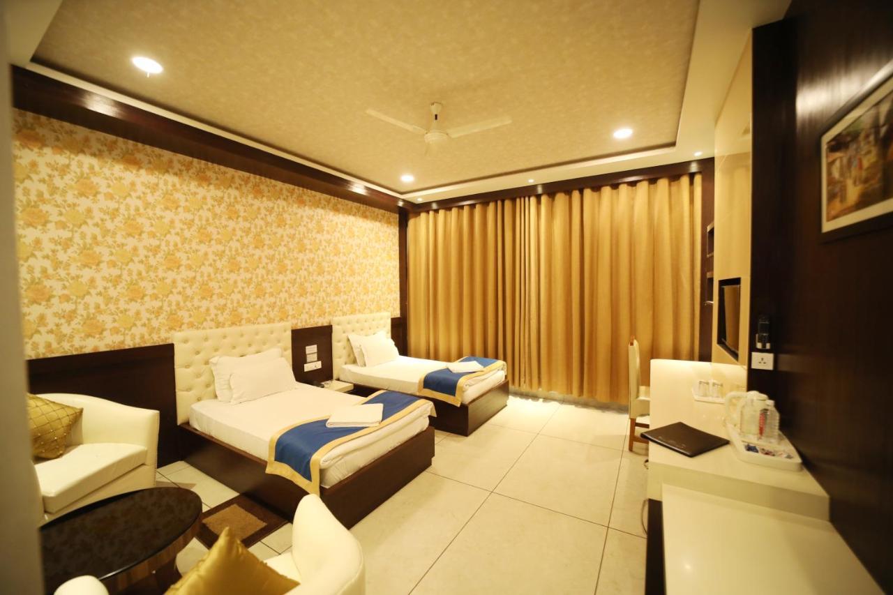 Hotel Panchsheel Ayodhya Exterior photo