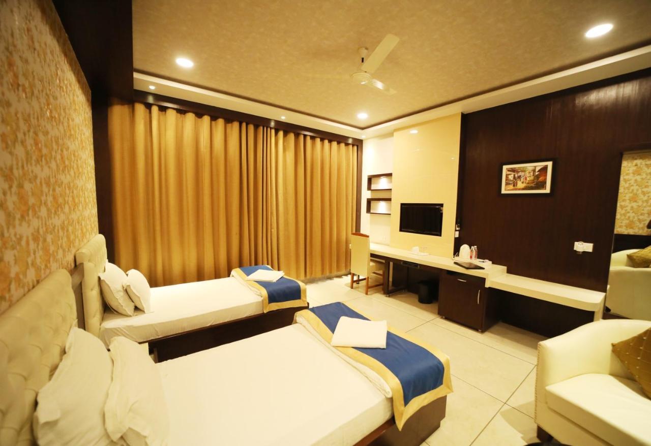 Hotel Panchsheel Ayodhya Exterior photo